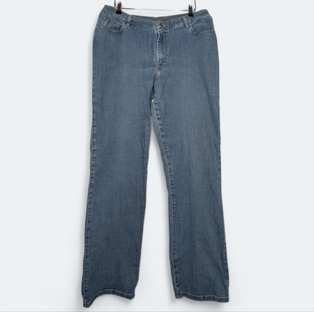 Lee Relaxed Fit Jeans Light Blue Straight Leg Mid Rise Womens Denim Size 16 Tall